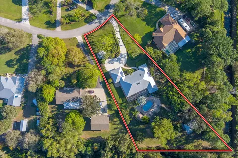 5633 SE Lamay Dr, Stuart, FL 34997 photo 3