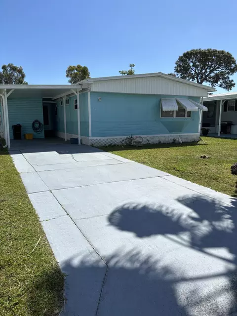38 Golf Drive Dr, Port Saint Lucie, FL 34952
