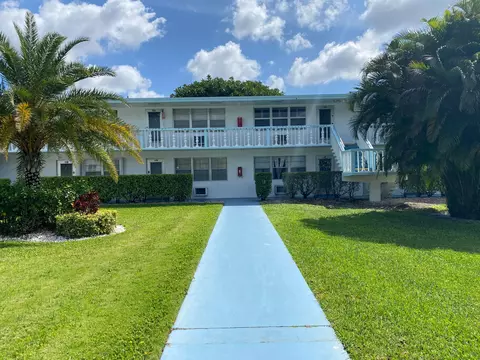 130 Dorchester F #130, West Palm Beach, FL 33417