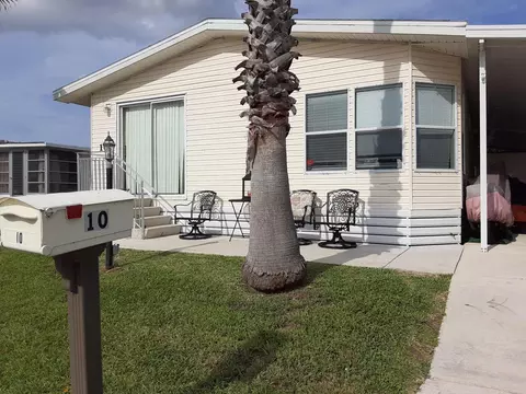 10 Indigo Ln, Port Saint Lucie, FL 34952