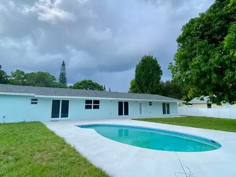 3819 SE Lower St, Stuart, FL 34997 photo 2