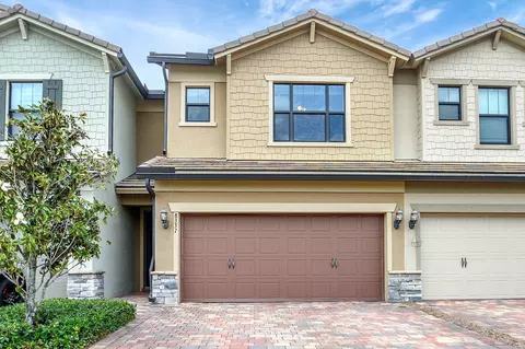 8337 Cadre Noir Rd, Lake Worth, FL 33467