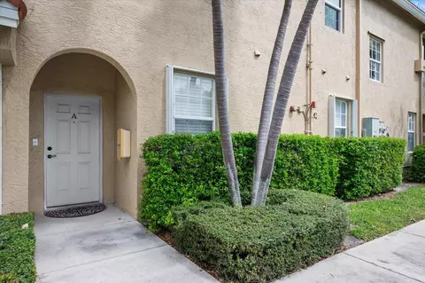 101 Lighthouse Cir #A, Tequesta, FL 33469 photo 2