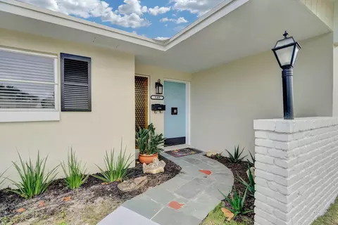 148 Date Palm Dr, Lake Park, FL 33403