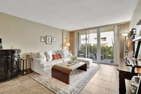 3540 S Ocean Blvd #115, South Palm Beach, FL 33480