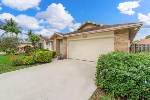 769 NW 41st Ter, Deerfield Beach, FL 33442