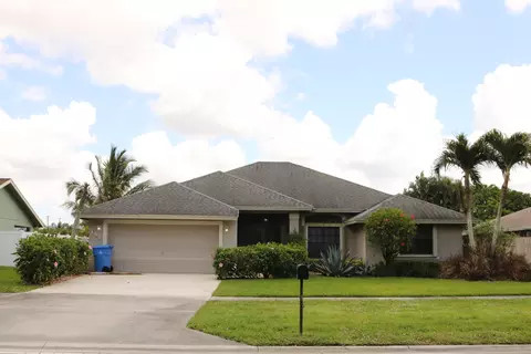 146 Park Rd N, Royal Palm Beach, FL 33411