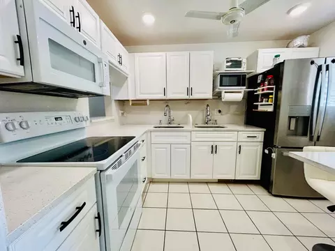 101 Oxford 600, West Palm Beach, FL 33417