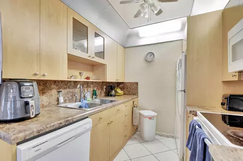 4007 Exeter A, Boca Raton, FL 33434 photo 4