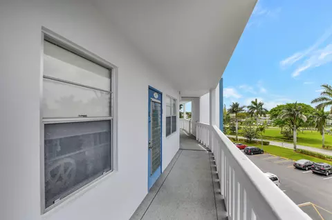4007 Exeter A, Boca Raton, FL 33434 photo 2