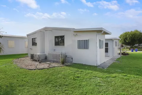 2719 SW Thunderbird Trl, Stuart, FL 34997 photo 16