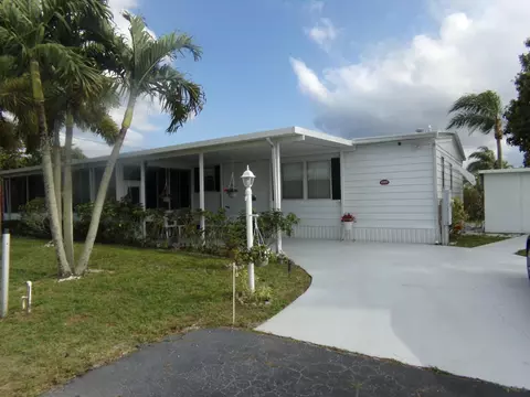 18005 Huapi Bay, Boynton Beach, FL 33436
