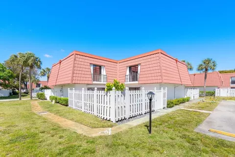 1421 SW 28th Ave, Boynton Beach, FL 33426