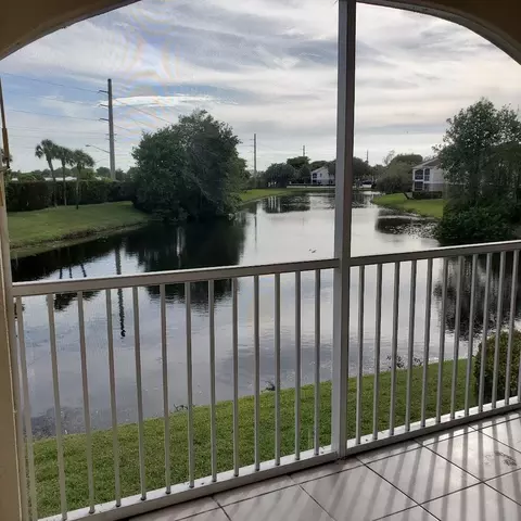 815 W Boynton Beach Blvd #3-204, Boynton Beach, FL 33426