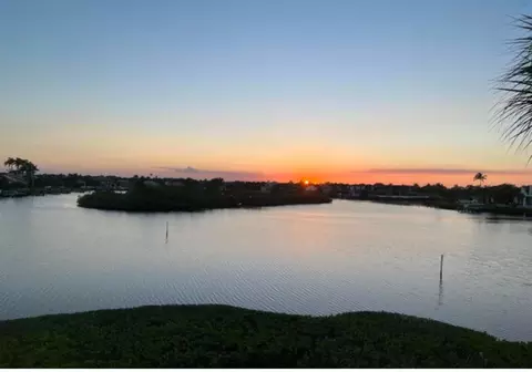 2702 Captains Way, Jupiter, FL 33477 photo 2