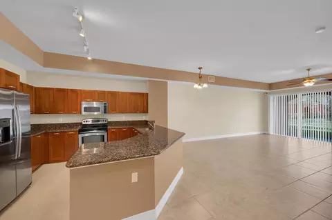 48 SE Sedona Cir #102, Stuart, FL 34994