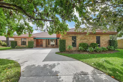 21792 Mountain Sugar Ln, Boca Raton, FL 33433