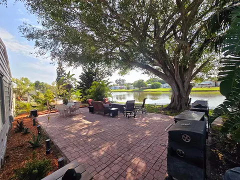 676 Sunny South Ave #676, Boynton Beach, FL 33436