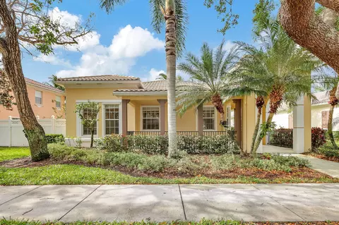 110 Florence Dr, Jupiter, FL 33458