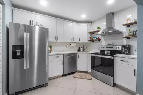 534 Shady Pine Way #A2, Greenacres, FL 33415