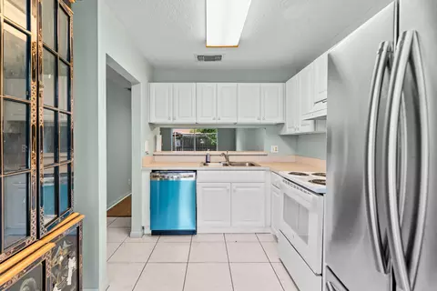 252 Palmetto Ct, Jupiter, FL 33458 photo 7