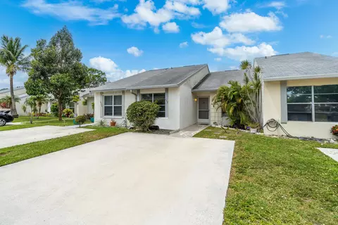 252 Palmetto Ct, Jupiter, FL 33458 photo 4
