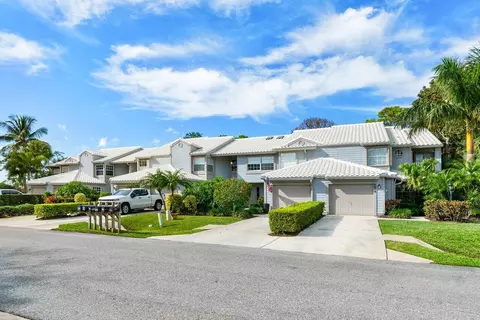 8982 SE Riverfront Ter, Jupiter, FL 33469 photo 2