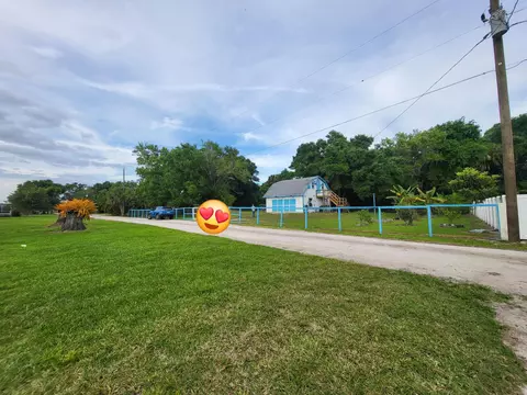 1118 Donna Dr, Moore Haven, FL 33471 photo 4
