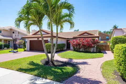 10581 Mendocino Ln, Boca Raton, FL 33428