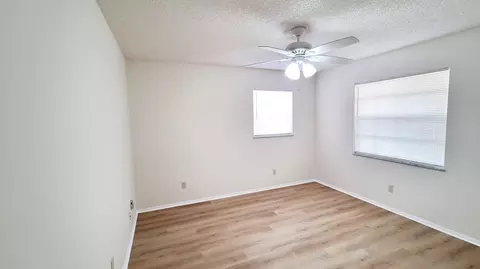 31 SE Cayuga Ter, Stuart, FL 34997 photo 4