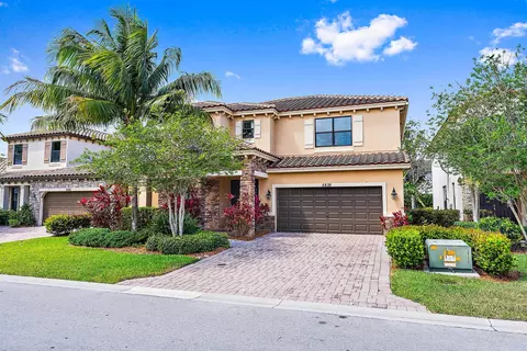 8839 Willow Cove Ln, Lake Worth, FL 33467