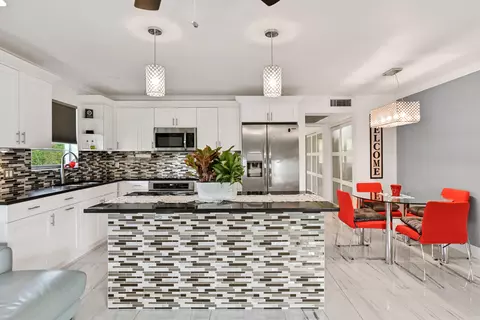 151 Sussex #H, West Palm Beach, FL 33417