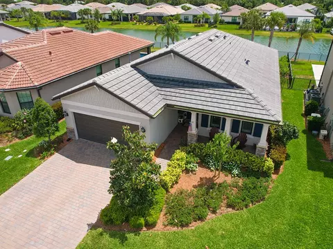 720 S E Boboli Way, Port Saint Lucie, FL 34984