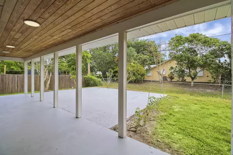 2198 SE Harrison St, Stuart, FL 34997 photo 10