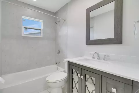 2198 SE Harrison St, Stuart, FL 34997 photo 17