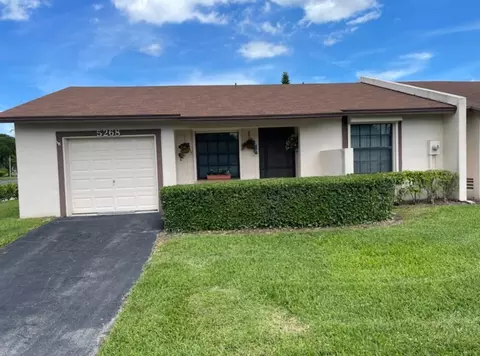 5268 Breadfruit Cir, Delray Beach, FL 33484 photo 2