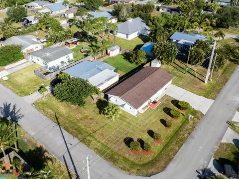 4556 SE Beckett Ave, Stuart, FL 34997 photo 3