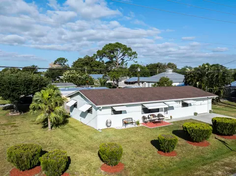 4556 SE Beckett Ave, Stuart, FL 34997 photo 2