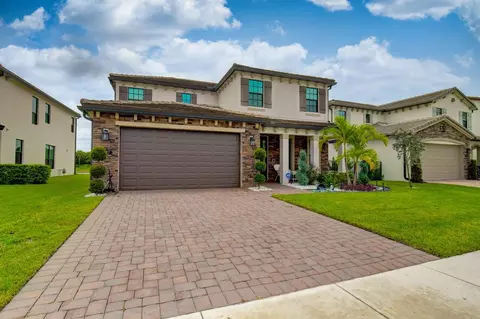 8747 Grand Prix Ln, Boynton Beach, FL 33472