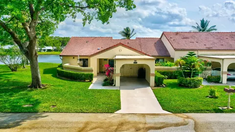 5579 Parkwalk Cir E, Boynton Beach, FL 33472