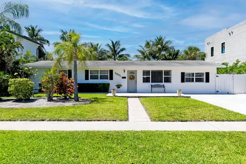 1001 NE 3rd Ave, Boca Raton, FL 33432