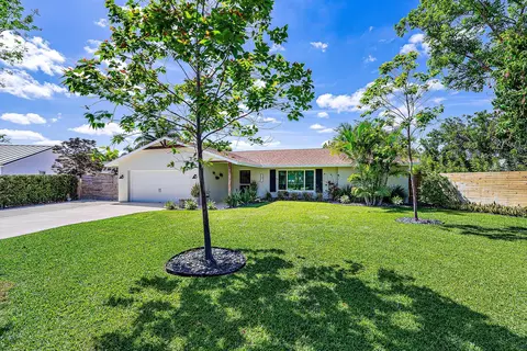 3 Chapel Cir, Tequesta, FL 33469 photo 3
