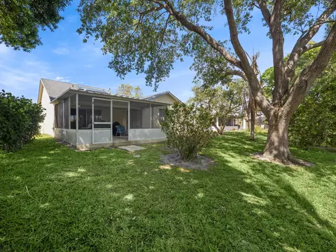124 Stillwater Cir, Jupiter, FL 33458 photo 3