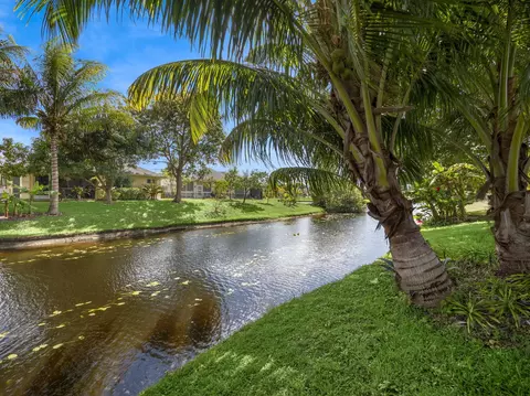 124 Stillwater Cir, Jupiter, FL 33458 photo 2