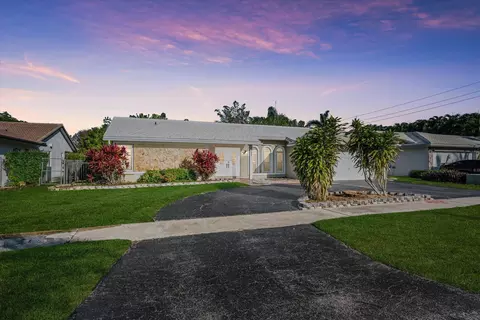 7603 Sunflower Dr, Margate, FL 33063