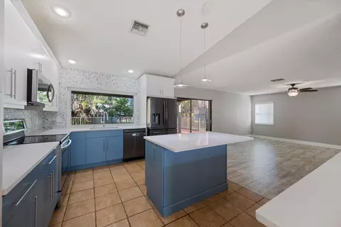 7603 Sunflower Dr, Margate, FL 33063 photo 13