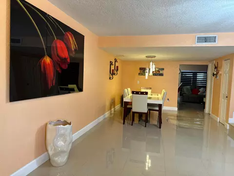 961 W 79th Pl, Hialeah, FL 33014 photo 8