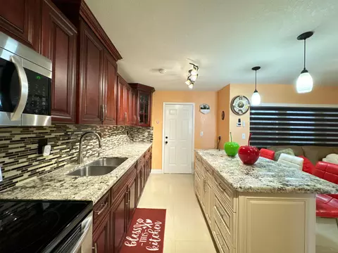 961 W 79th Pl, Hialeah, FL 33014 photo 20
