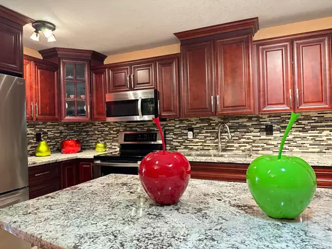 961 W 79th Pl, Hialeah, FL 33014 photo 16