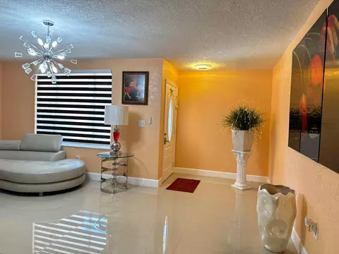 961 W 79th Pl, Hialeah, FL 33014 photo 7